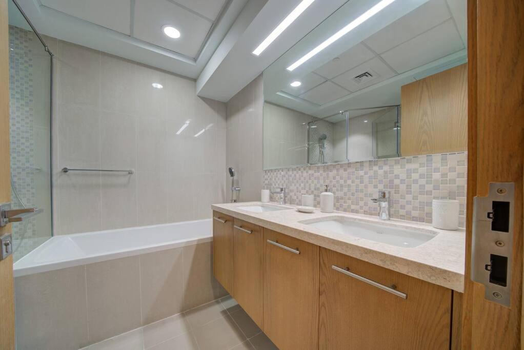 Burj Khalifa View - 2Br And Maid - Downtown Διαμέρισμα Ντουμπάι Εξωτερικό φωτογραφία